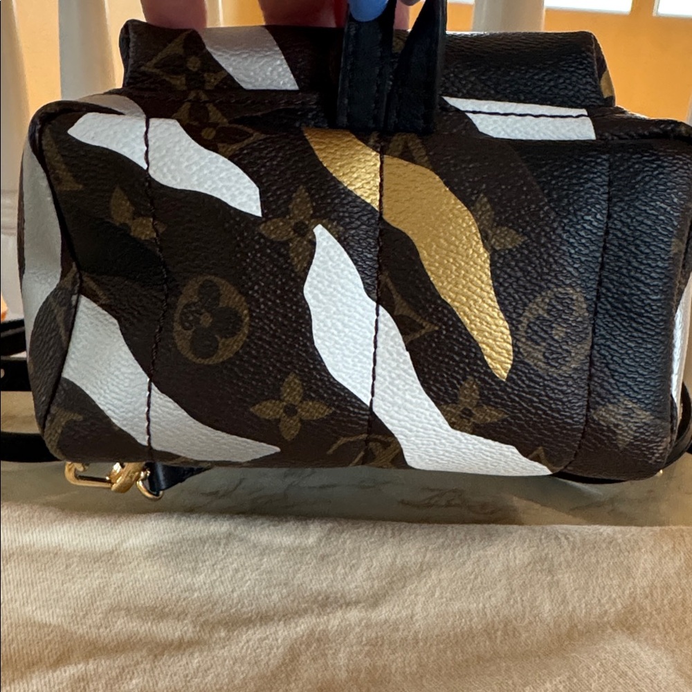 Louis Vuitton Ltd. Ed. League of Legends Palm Springs - Picture 6 of 16